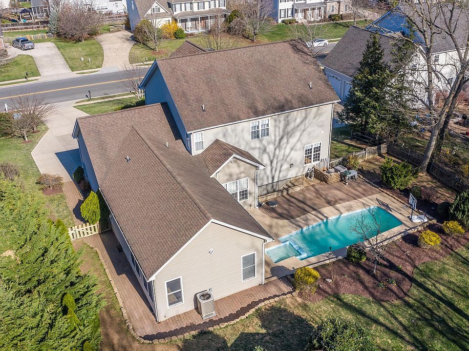 212 Hermitage Blvd, Berryville, VA 22611 Zillow