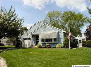 2 Rutland Ct, Manchester Township, NJ 08759