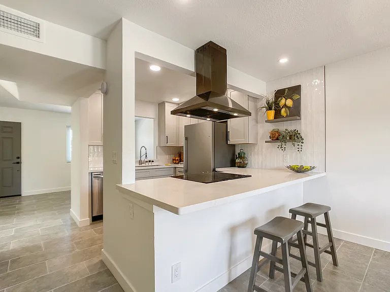 1325 S McKemy St — Photo 7