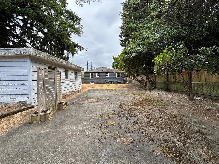 9521 12th Ave NW #1 — Photo 32