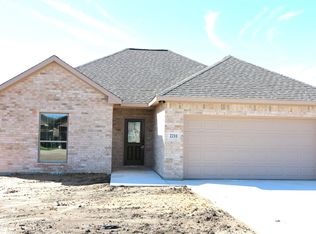 2211 Samuel St, Mabank, TX 75147