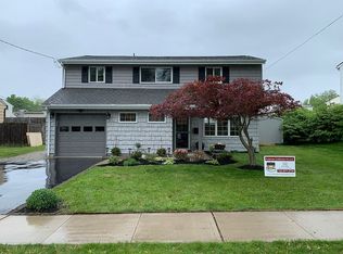 10 Louis St, Old Bridge, NJ 08857