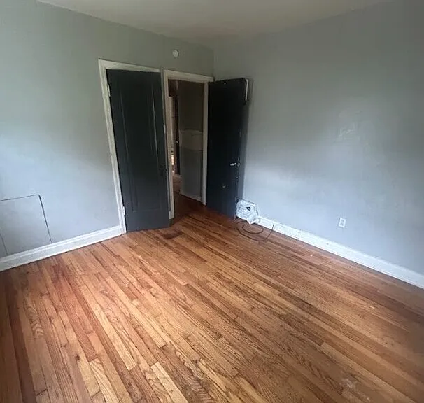 7007 Myron Ave — Photo 4