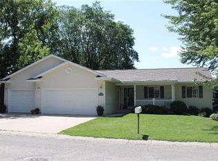 107 24th St, Spirit Lake, IA 51360