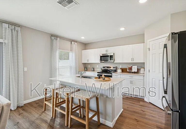 601 Ambleside Dr — Photo 9