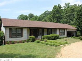 128 Blossom View Rd, Ararat, VA 24053