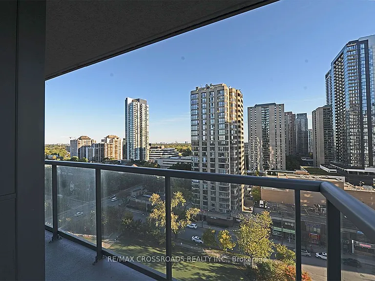 35 Hollywood Ave #1709 — Photo 4