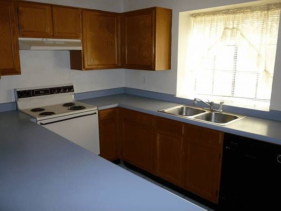 5th image of 921 W University Dr Unit 1025