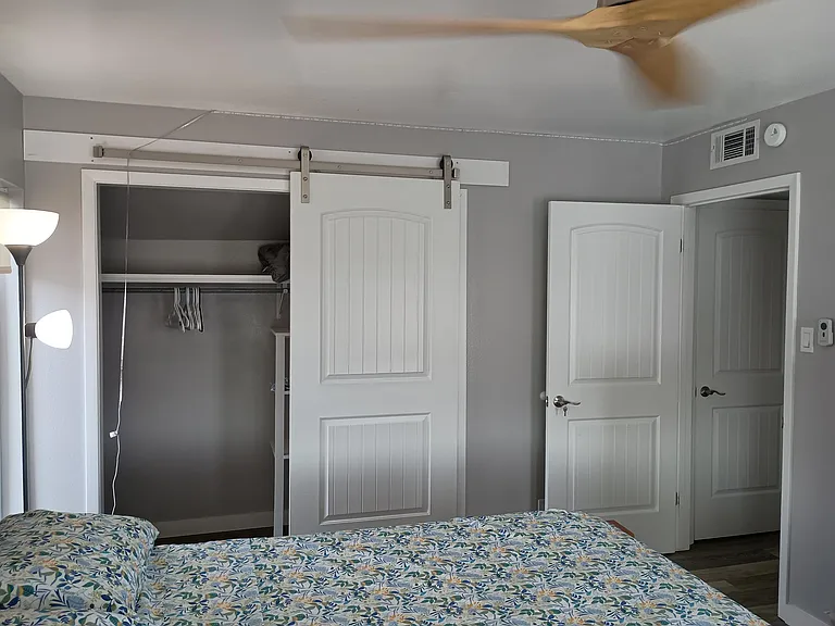 Bedroom #3 Large closet w shelves.
