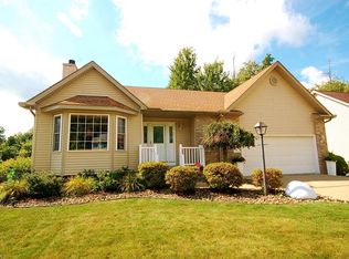 225 Robbies Run, Cortland, OH 44410