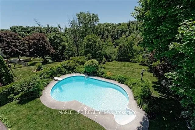 52 Prince Edward Blvd — Photo 42