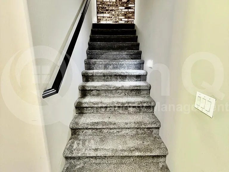 687 W Flintlock Way — Photo 9