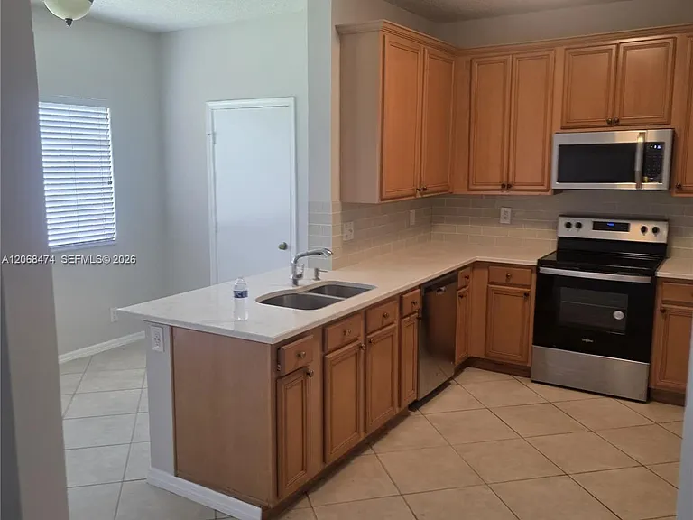 4730 Lago Vista Dr — Photo 2
