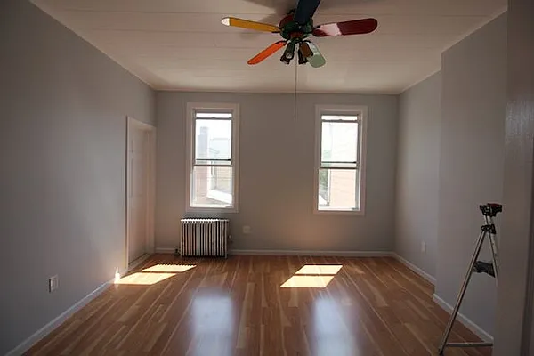 Rented by Capri Jet Realty Corp | media 7