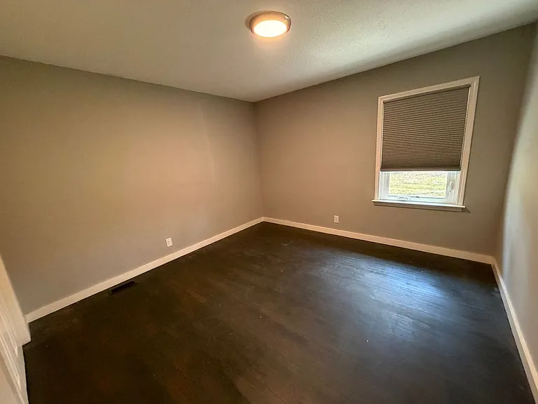 32 Lovers Ln NE — Photo 22