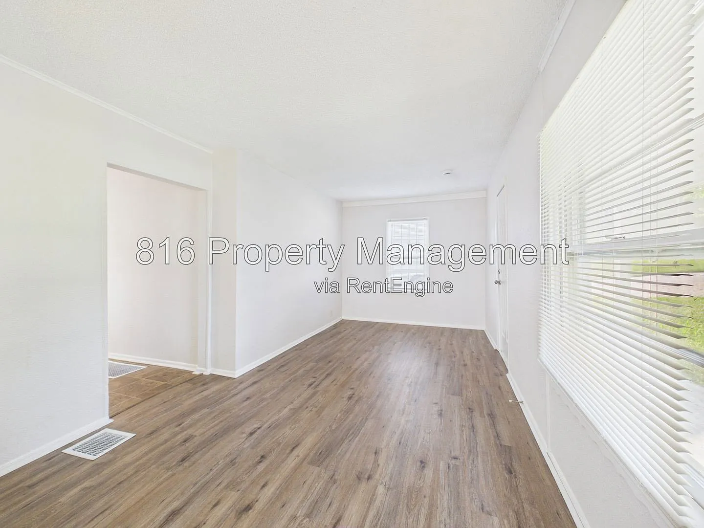 2 bed, 1.0 bath, $1,095 — Photo 3