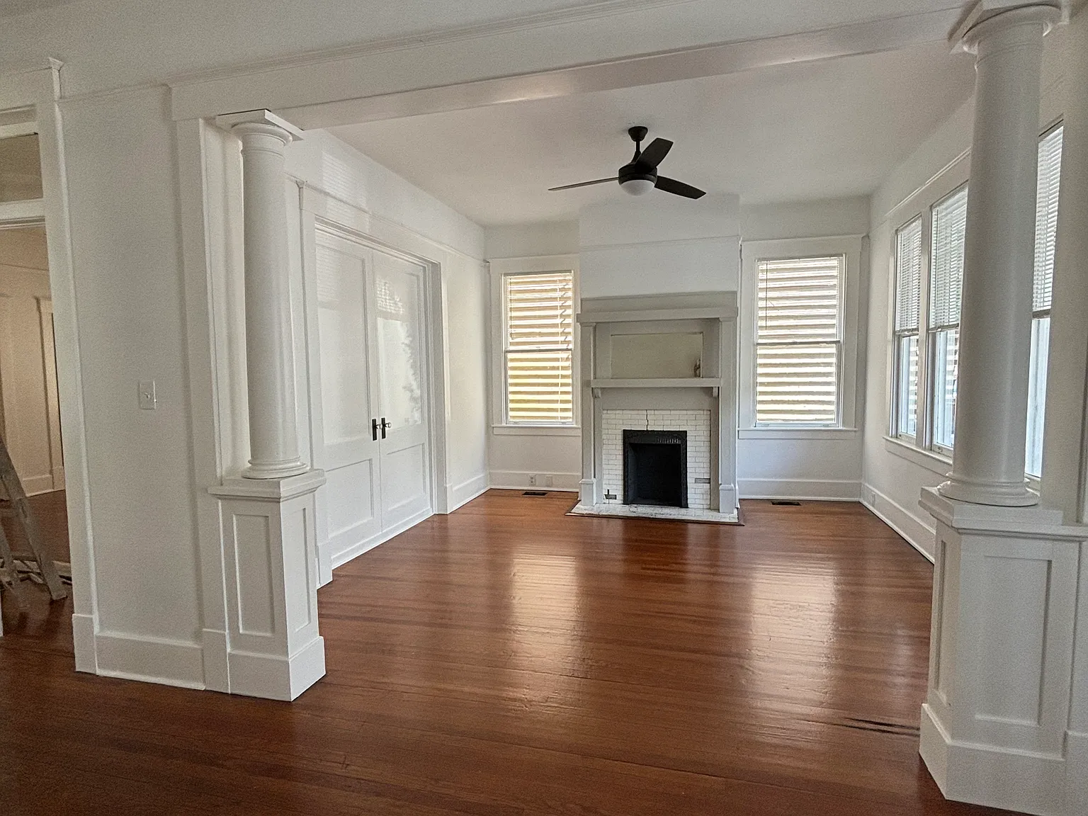 3 bed, 1400 sqft, $3,000 — Photo 1