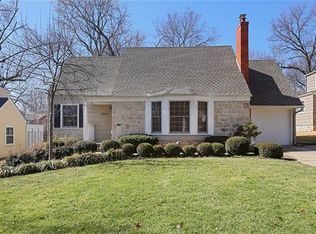 5608 Fairway Rd, Fairway, KS 66205