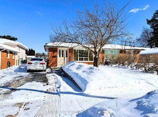 2201 Stir Cres, Mississauga, ON L4Y3V2