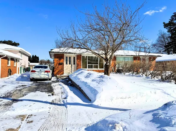 2201 Stir Cres, Mississauga, ON L4Y 3V2