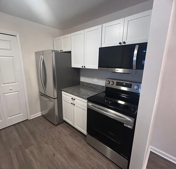 14208 Pinehurst Ln #14208 — Photo 3