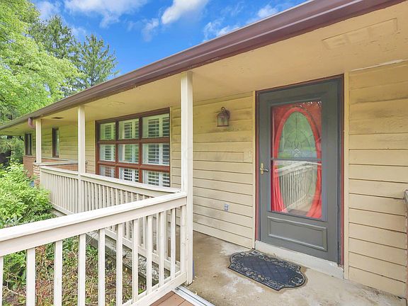 3rd image of 6540 Winston Ct W