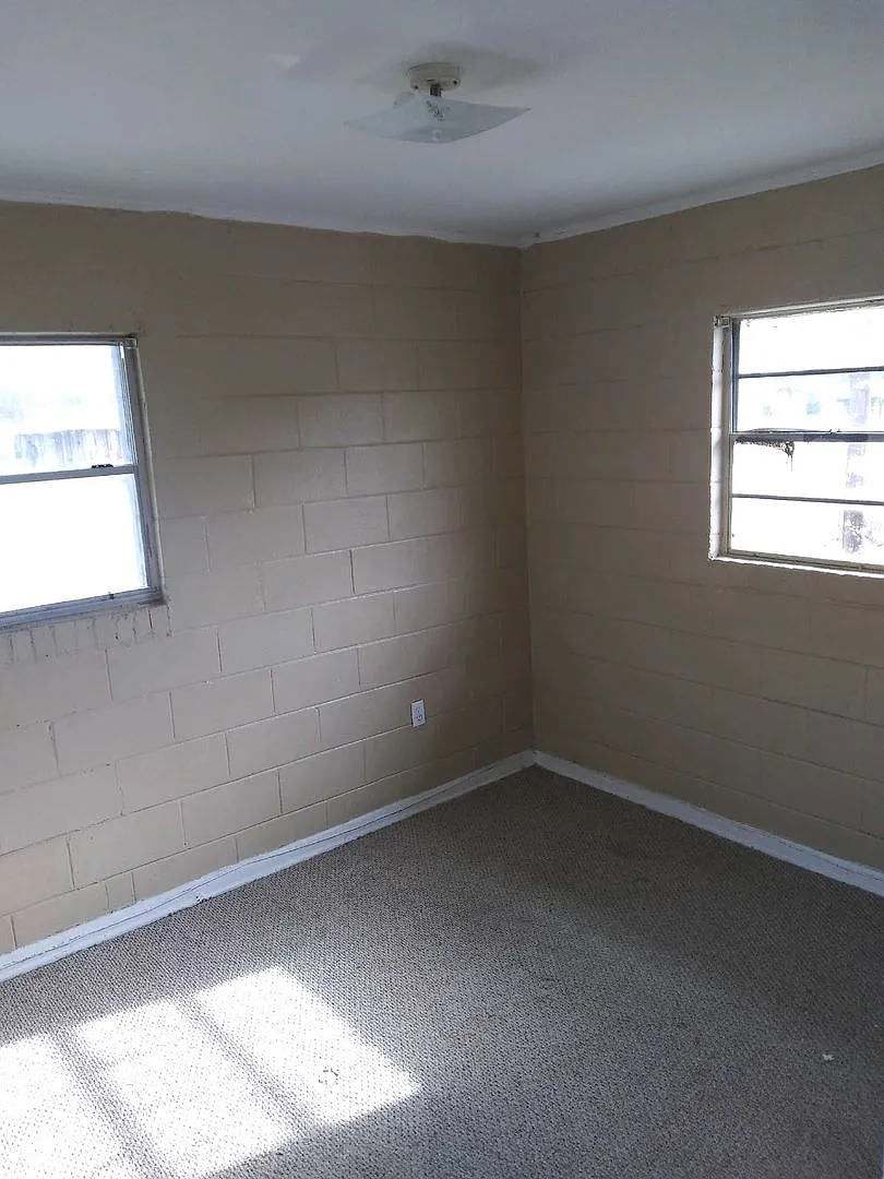 3403 Terminal Court - Col26 — Photo 3