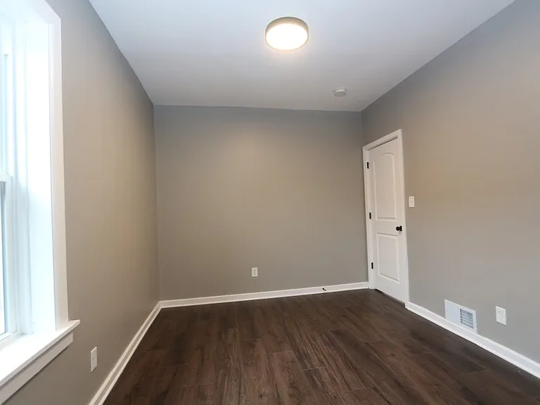 549 E 91st St #1 — Photo 17
