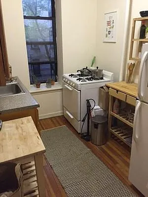 Rented by Lang Realty LLC | media 7