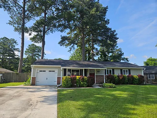 103 N Hill Ct Photo 1