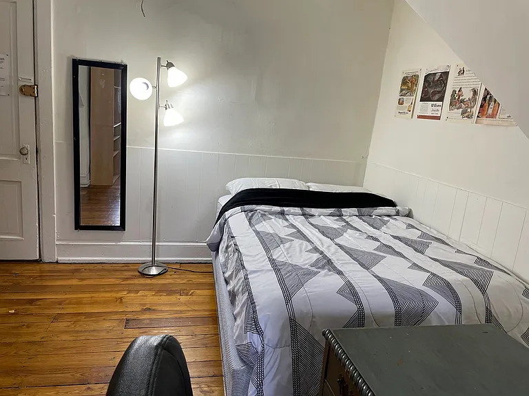 Rooms for Rent in Central Collegetown at 301 Dryden — Photo 32