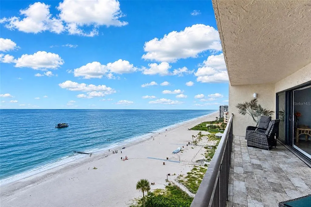 2 bed, 2.0 bath, 1225 sqft, $5,000 — Photo 1