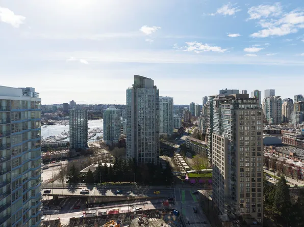 928 Beatty St #3001, Vancouver, BC V6Z 3G6