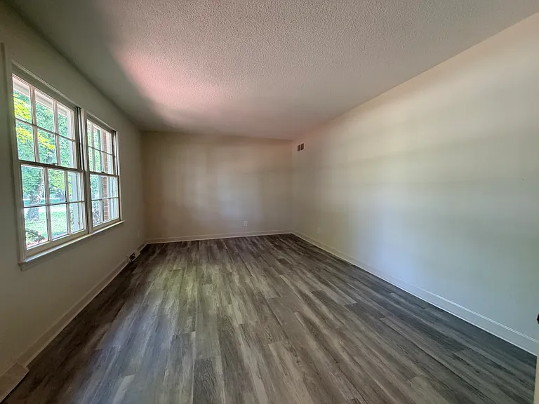 5701 Cates Dr — Photo 18