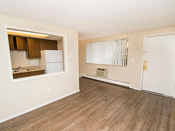 3rd image of 2424 S York St APT 104