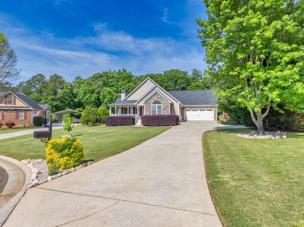 68 Arthur Ave, Jefferson, GA 30549