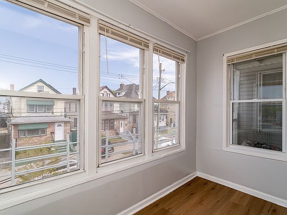 4th image of 12616 147th St APT 2