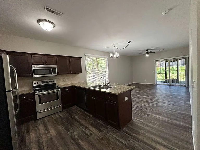 The Woods Townhomes — Photo 29