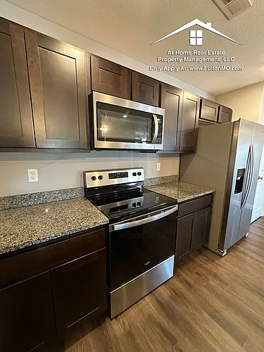 2620 N Bluff St #100 Photo 1