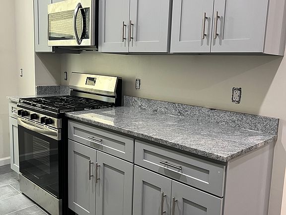 4th image of 164 S Harrison St #906a23834