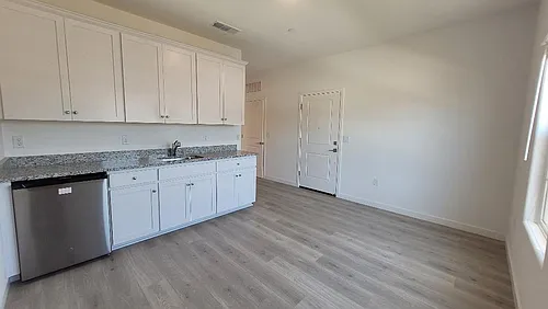 1213 Cedar Dr Photo 1