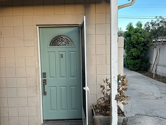 3rd image of 556 Nebraska Ave #B