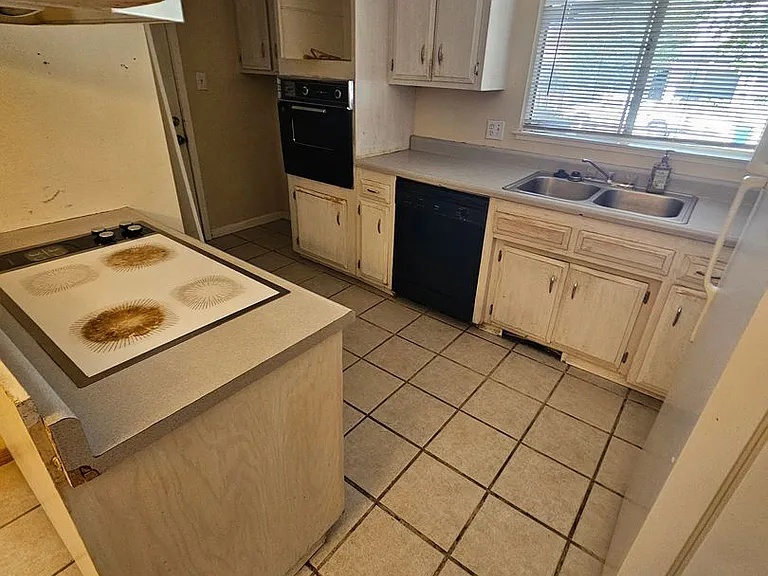 231 Galleron Way — Photo 7