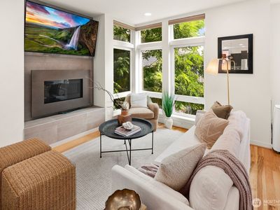 2420 A NW 61st Street, Seattle, WA, 98107