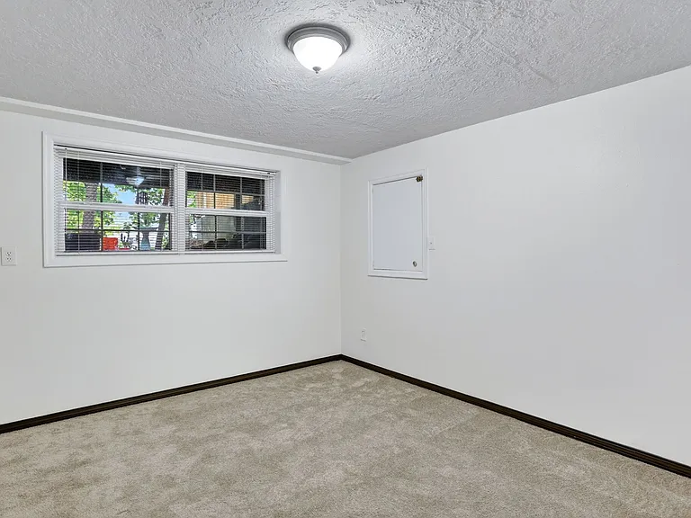 Division 890 — Photo 12