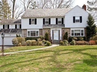 15 Silver Birch Dr, New Rochelle, NY 10804