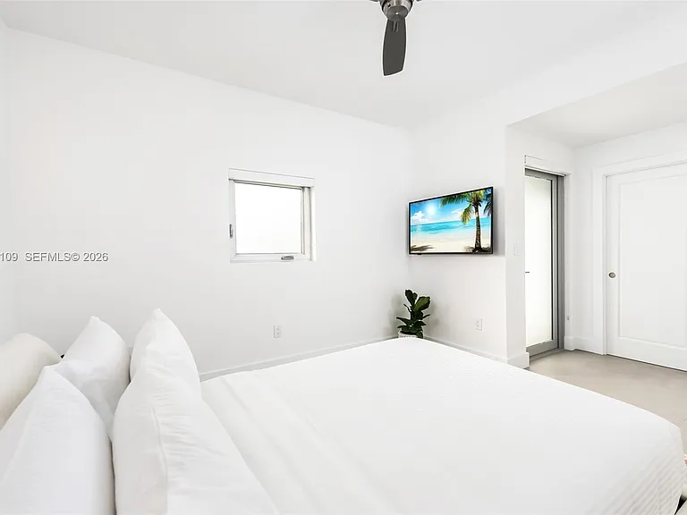 1785 Fairhaven Pl — Photo 32