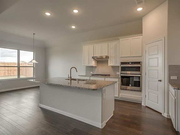 3rd image of 4503 Sage Ln