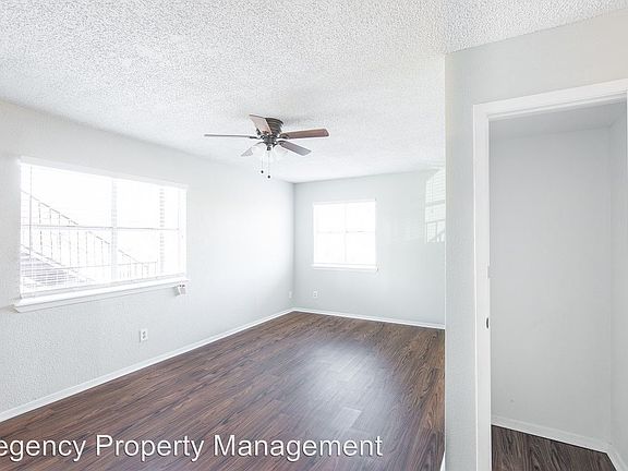 4th image of 1405 Clearfield Dr