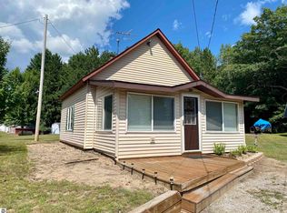 4865 Francis Rd, Hale, MI 48739